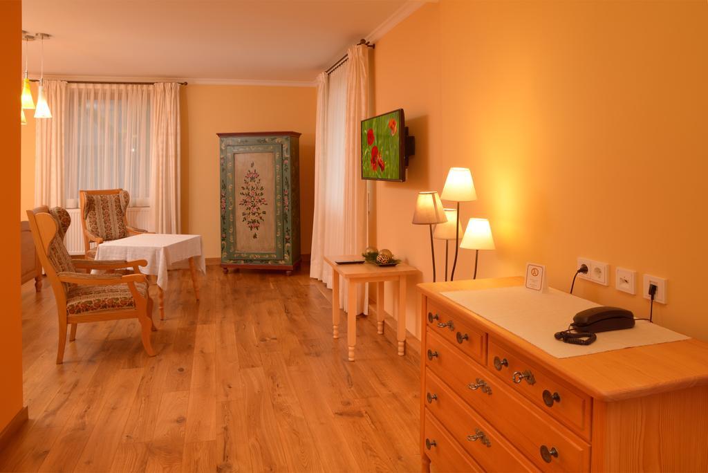 Landgasthof Haueis Marktleugast 객실 사진